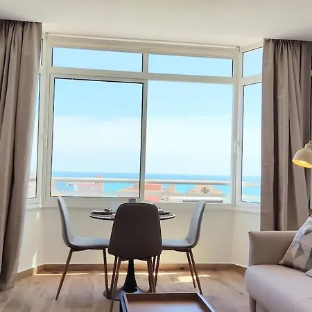 24 H Self Check-in Vistas Al Mar توريمولينوس